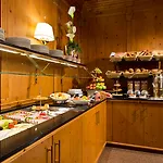 King's First 4* Munich