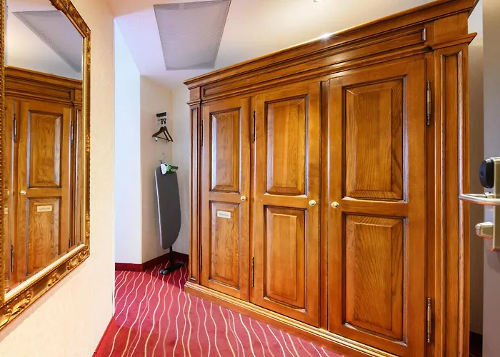 King's First 4* Munich