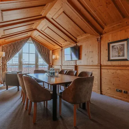 King's First Munique