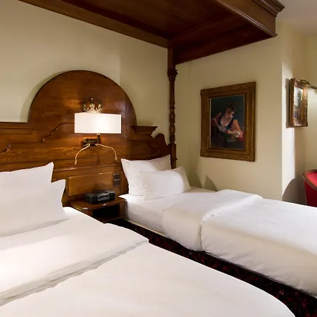 King's First Hotell