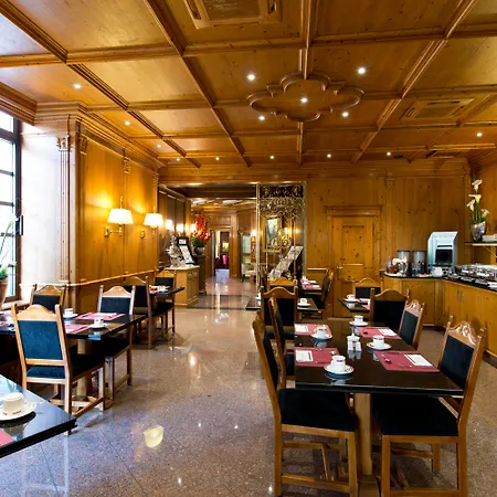 King's First Hotel