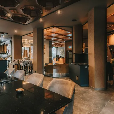 King's First Monachium