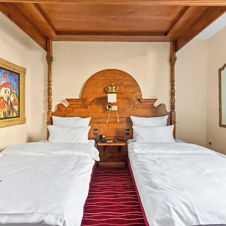 King's First Hotel