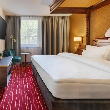 Hotel King's First München