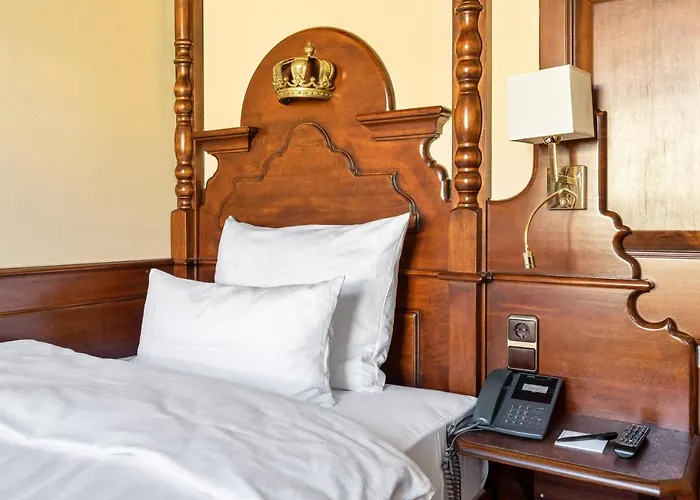 Hotel King's First 4*