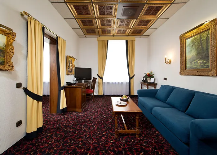 King's First Hotel 4*