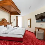 King's First 4* München