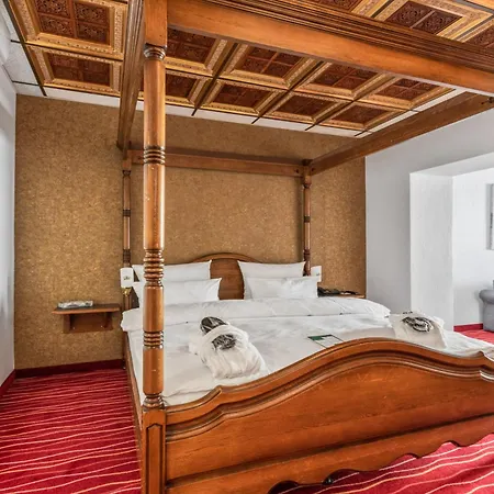 ホテル King's First 4*